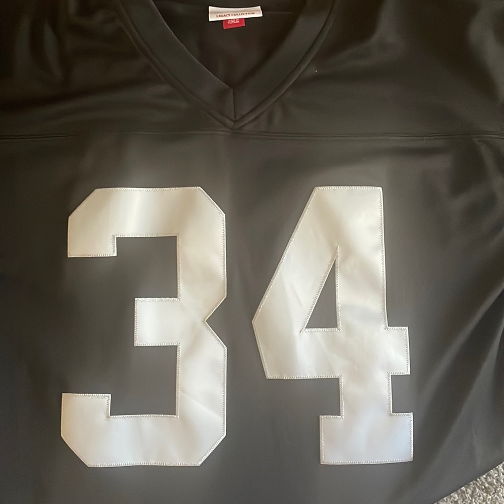 Bo jackson raiders jersey only worn once
